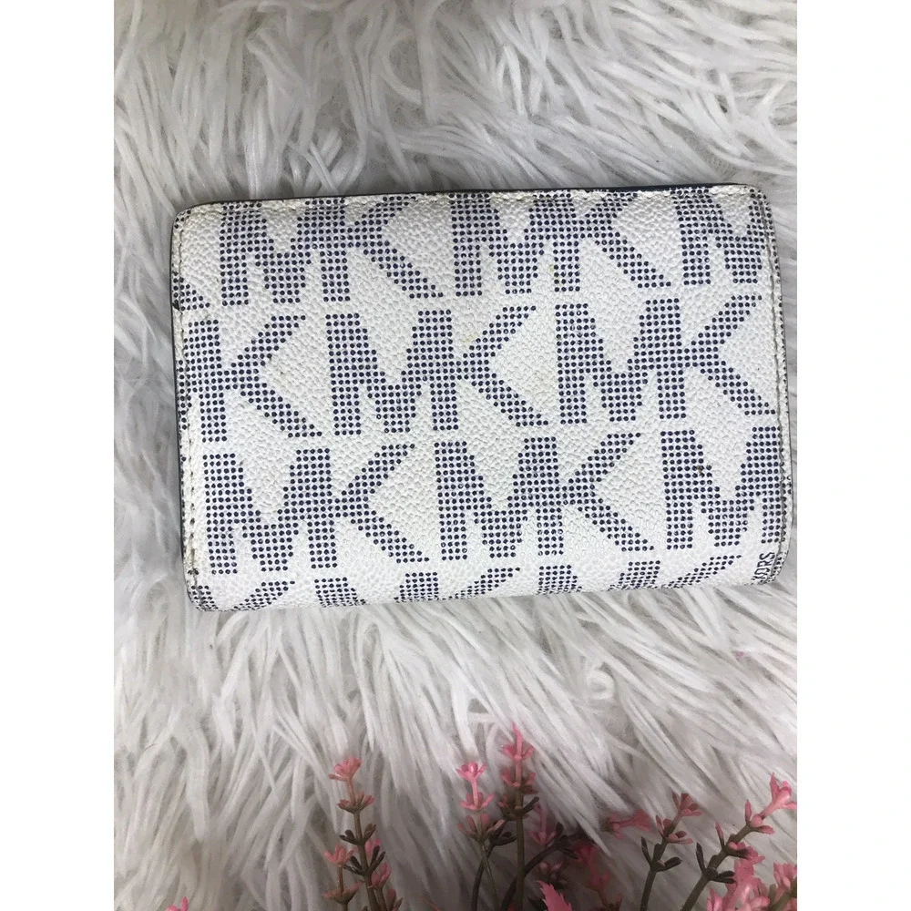 MICHAEL KORS Jet Set Travel Logo Credit Cards slot Folds Small size Wallet 5